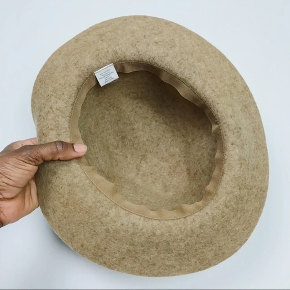 Tan women’s wool hat
